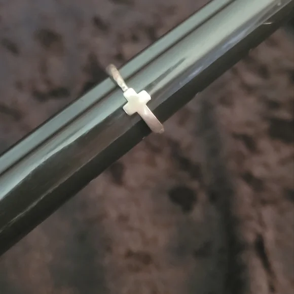 Silpada Silver Cross Ring - Picture 4 of 4